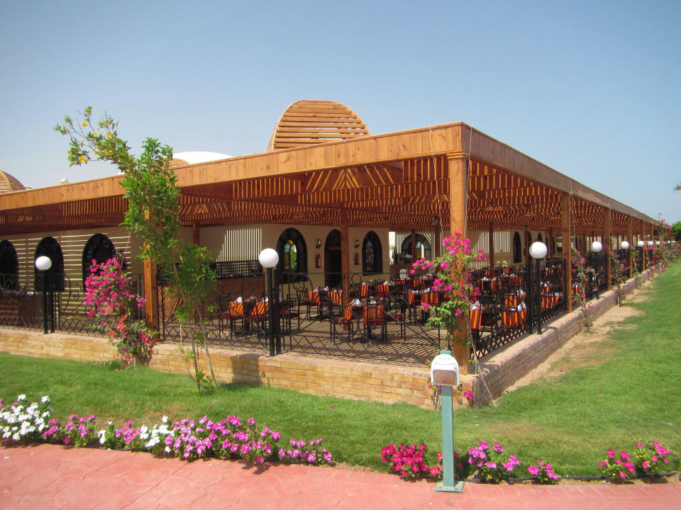 Hauptrestaurant (Außenbereich) Desert Rose