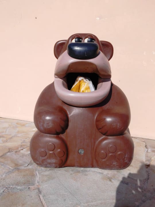 Kindgerechte lustige Papierkörbe Barceló Portinatx - Adults only