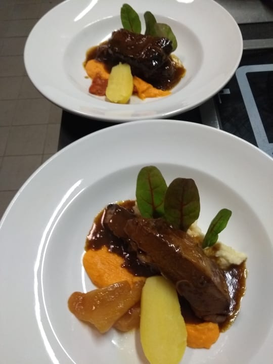 Gastro Kavaliershaus Suitehotel am Finckener See