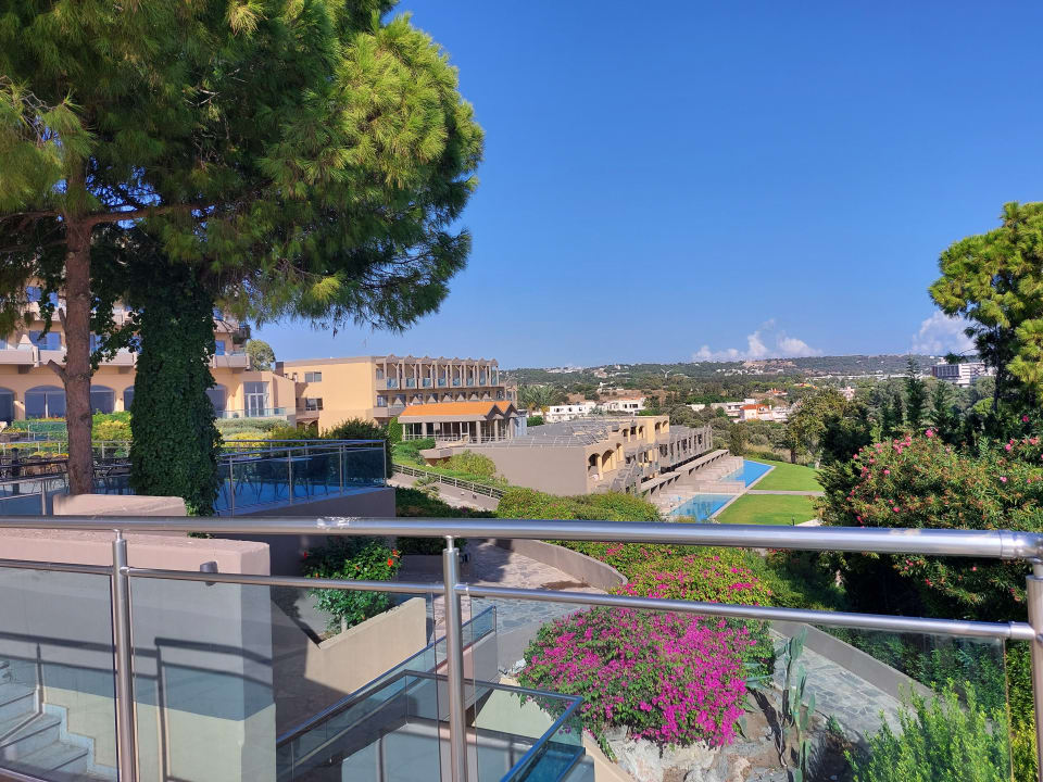 Außenansicht Kresten Palace Hotel