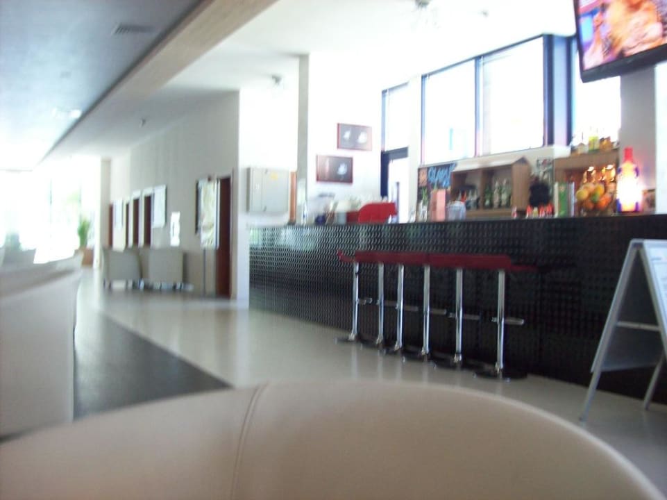 Bar Hotel Glarus Beach