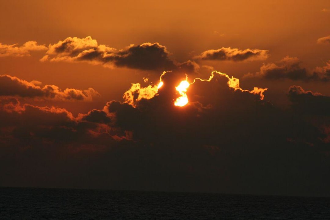 Sonnenaufgang vom Balkon gesehen Hotel Club S'Illot