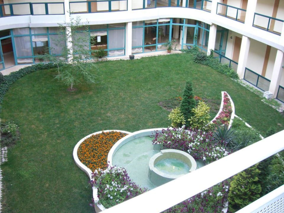 Innenhof 2 DAS Club Hotel Sunny Beach