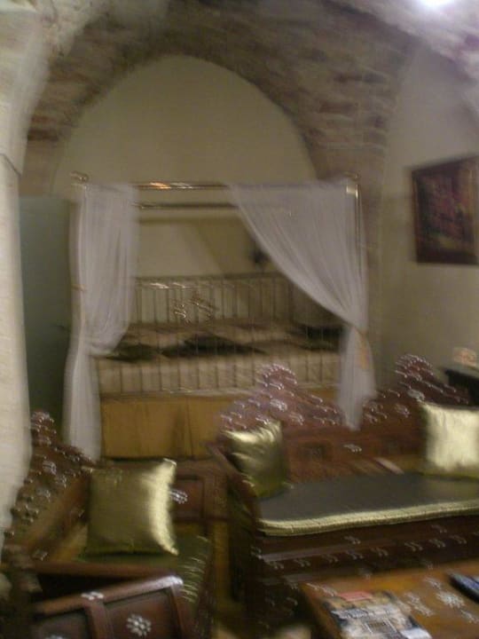 Baldachinbett Zimmer 303 Hotel Dar Zamaria