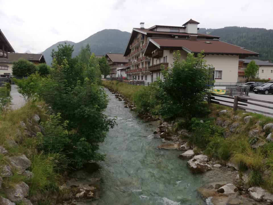 Außenansicht Hotel Alpenwelt