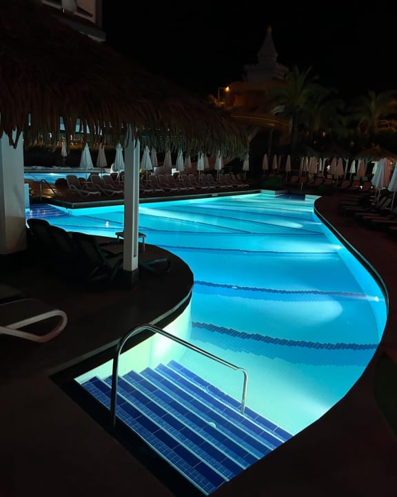 Pool Well Palace Side