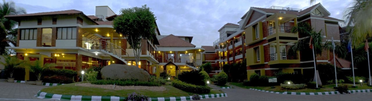 Front View Hotel Ruchi The Prince