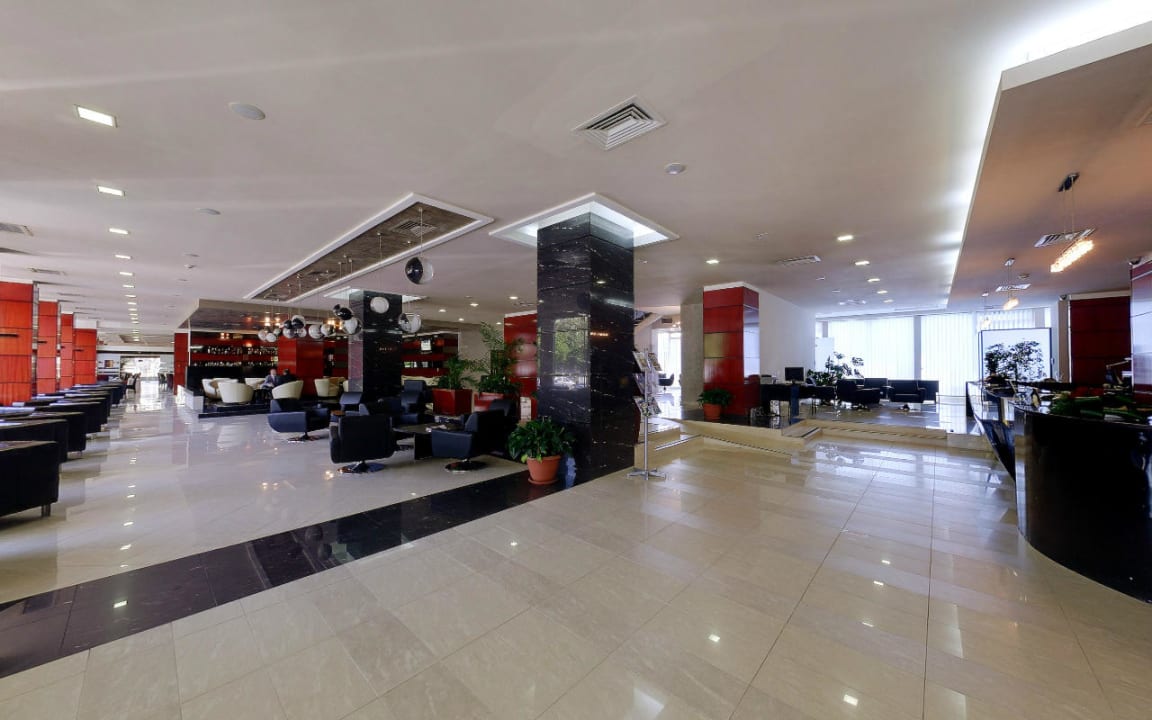 Lobby Hotel North Star Continental Resort