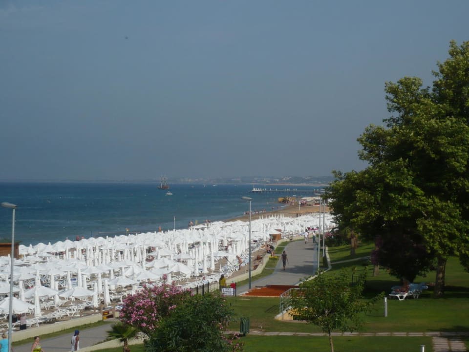 Blick auf den Strand Horus Paradise Luxury Resort & Club