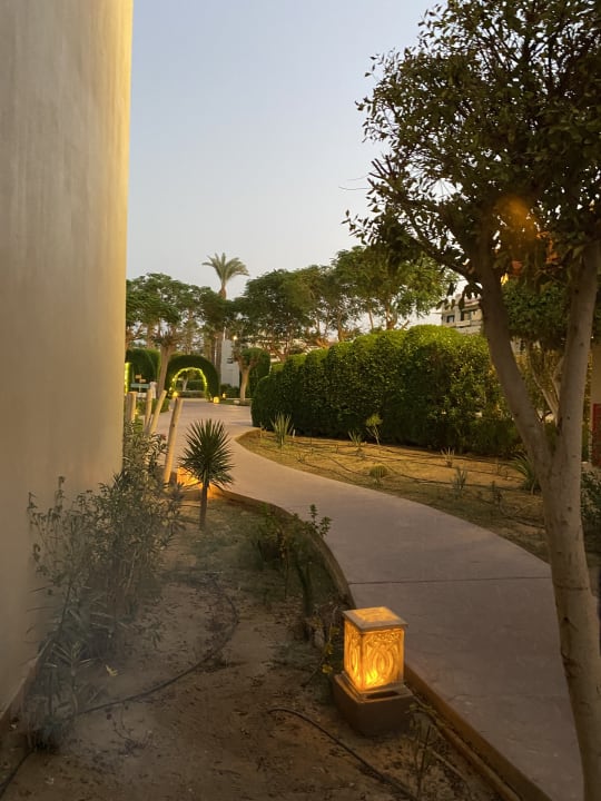 Gartenanlage Lotus Bay Beach Resort