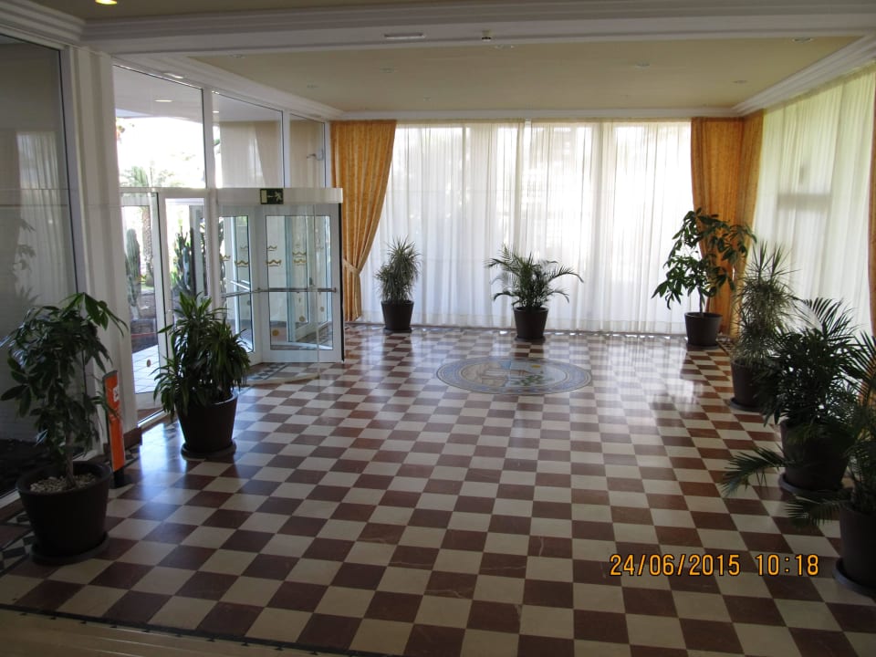 Eingang Hotel Riu Oliva Beach - Hotel