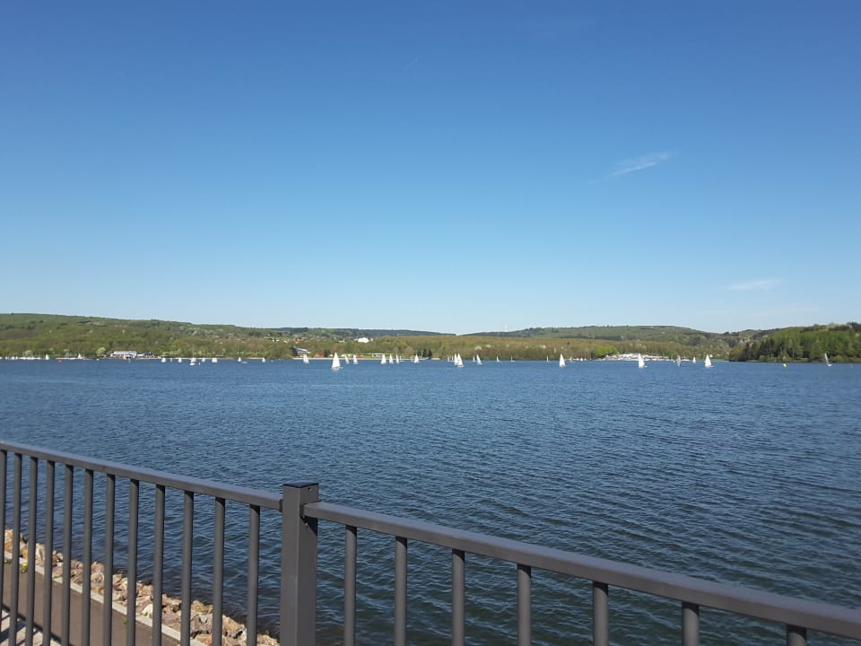 Blick auf den Park von der anderen Seite  Center Parcs Park Bostalsee