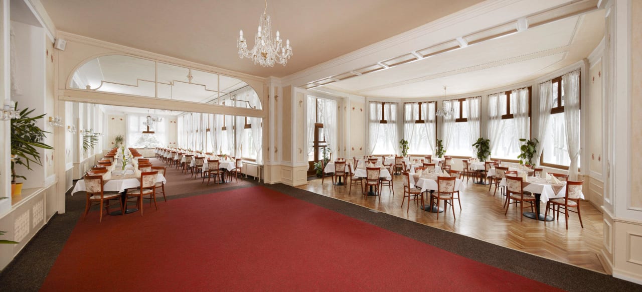 Hotelová restaurace / Hotel restaurant Belvedere Spa & Kur Hotel
