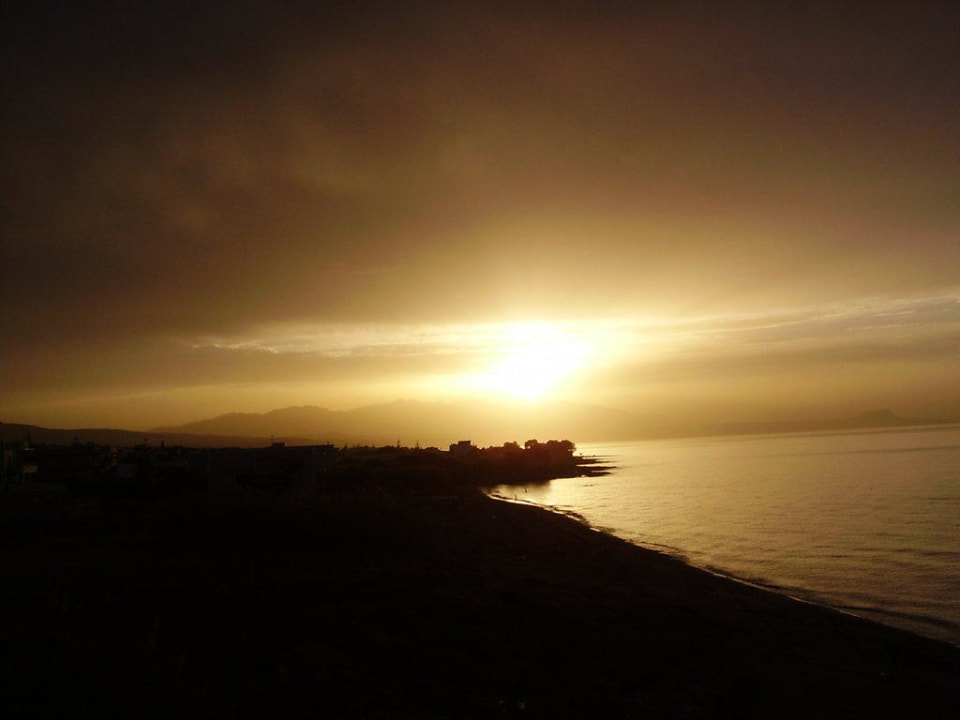 Traumhafte Sonnenuntergänge  Hotel Dedalos Beach