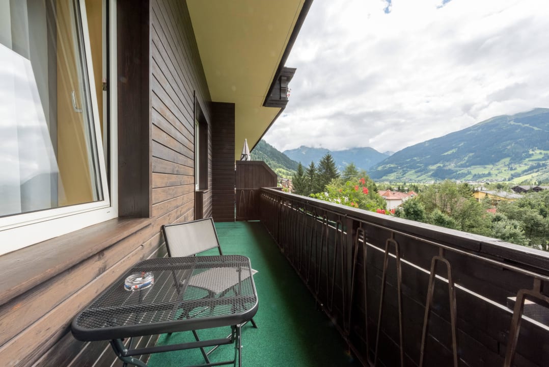 Doppelzimmer SUPERIOR-Balkonaussicht Hotel Germania Gastein
