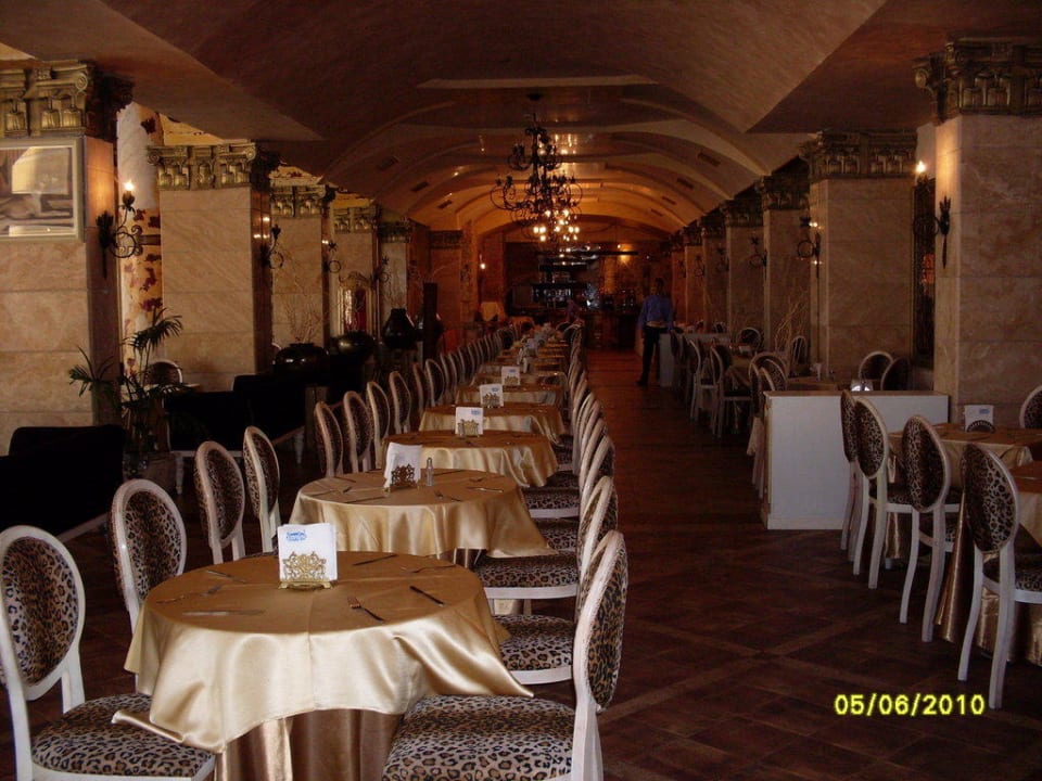 Einblick ins Restaurant Imperial Palace Hotel