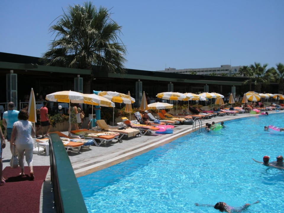 Relaxpool un Restaurant VONRESORT Golden Beach