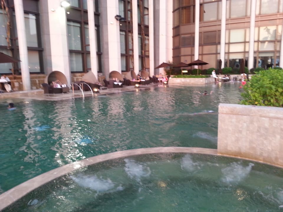 Pool Hotel Harbour Grand Hong Kong