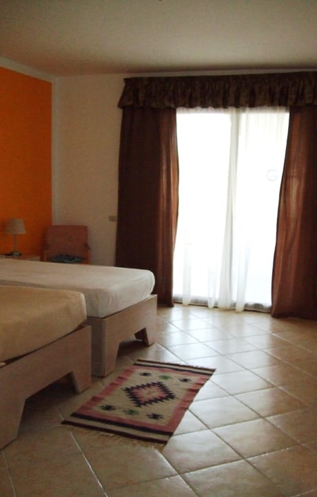 Schönes großes Zimmer Hotel Gorgonia Beach Resort
