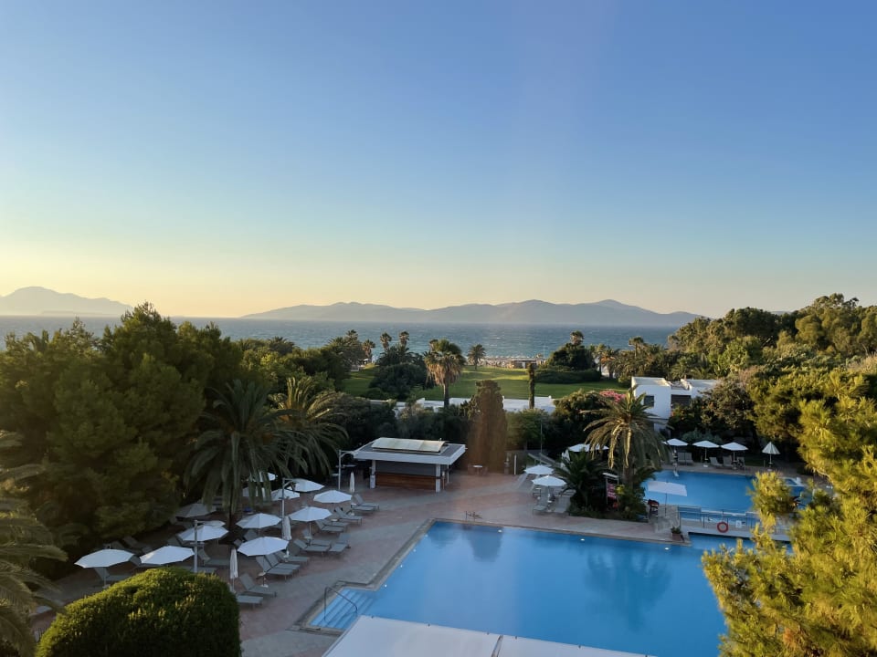 Pool Caravia Beach Hotel