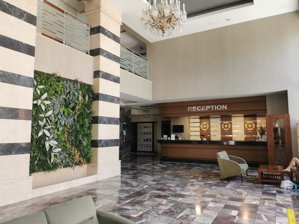 Lobby Hotel Sirma