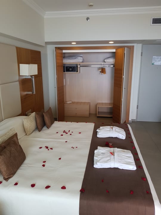 Zimmer Elysium Resort & Spa Hotel