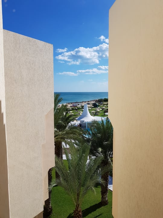 Gartenanlage Iberostar Waves Averroes