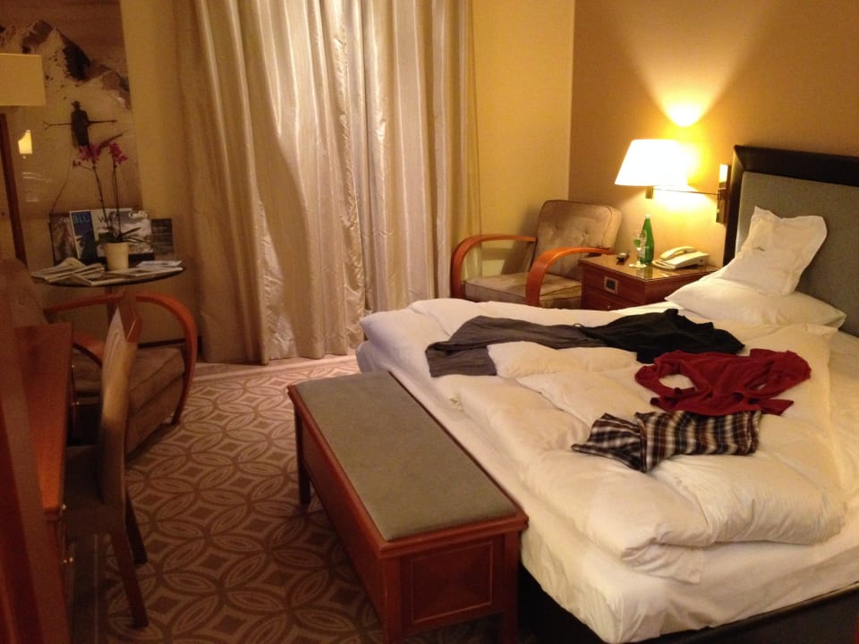 Ressort Doppelzimmr nach dem Aufdeckservice Grand Hotel des Bains Kempinski