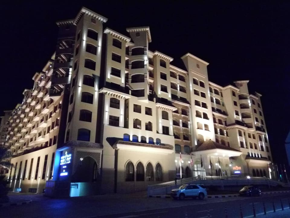 Hotel von außen Pullman Resort Al Marjan Island