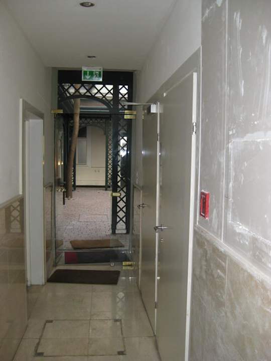 Hol na parterze The Levante Rathaus Apartments