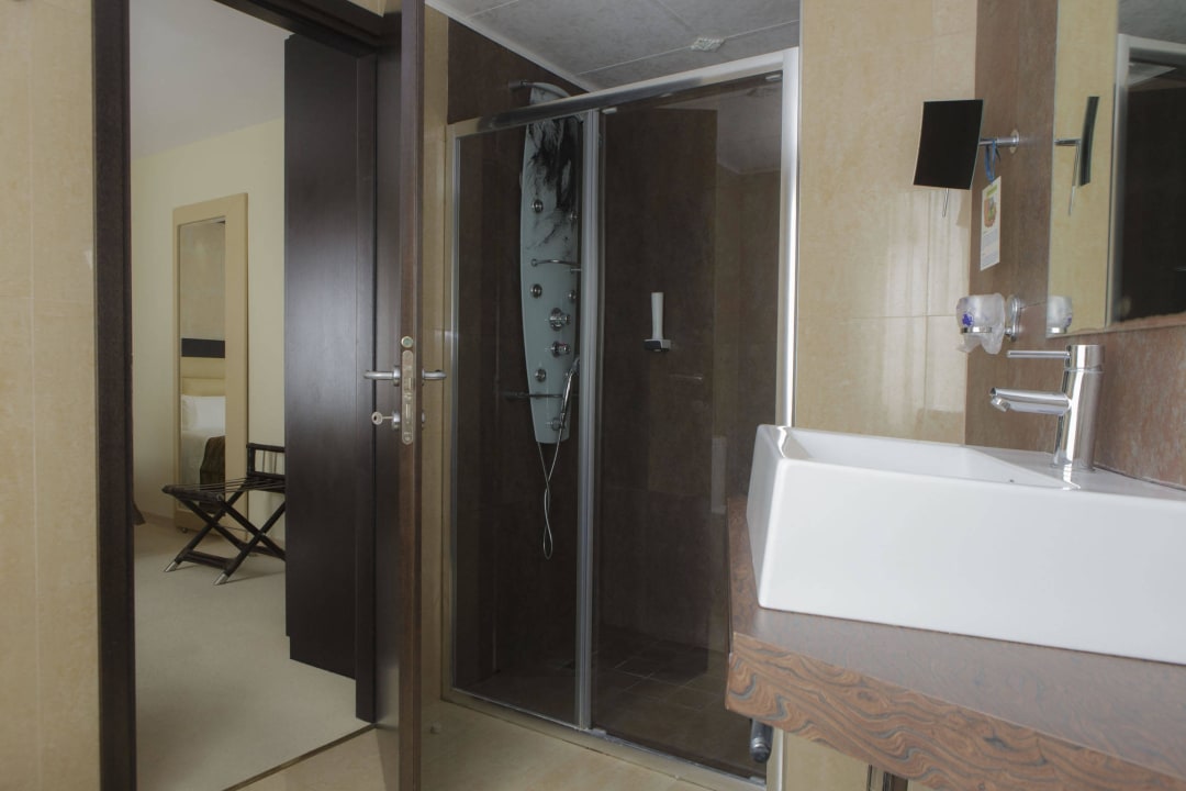 Ducha habitación estandar Hotel San Miguel