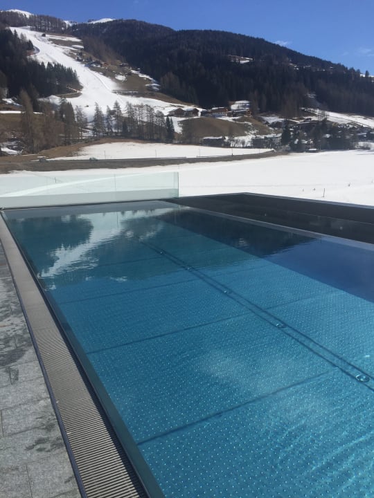 Pool Hotel Monika – great place to be