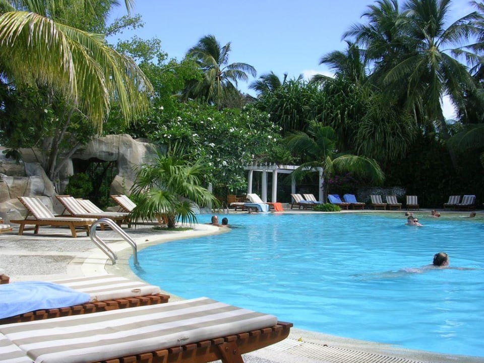 Pool...wer brauch hier einen Pool? Kuramathi Maldives