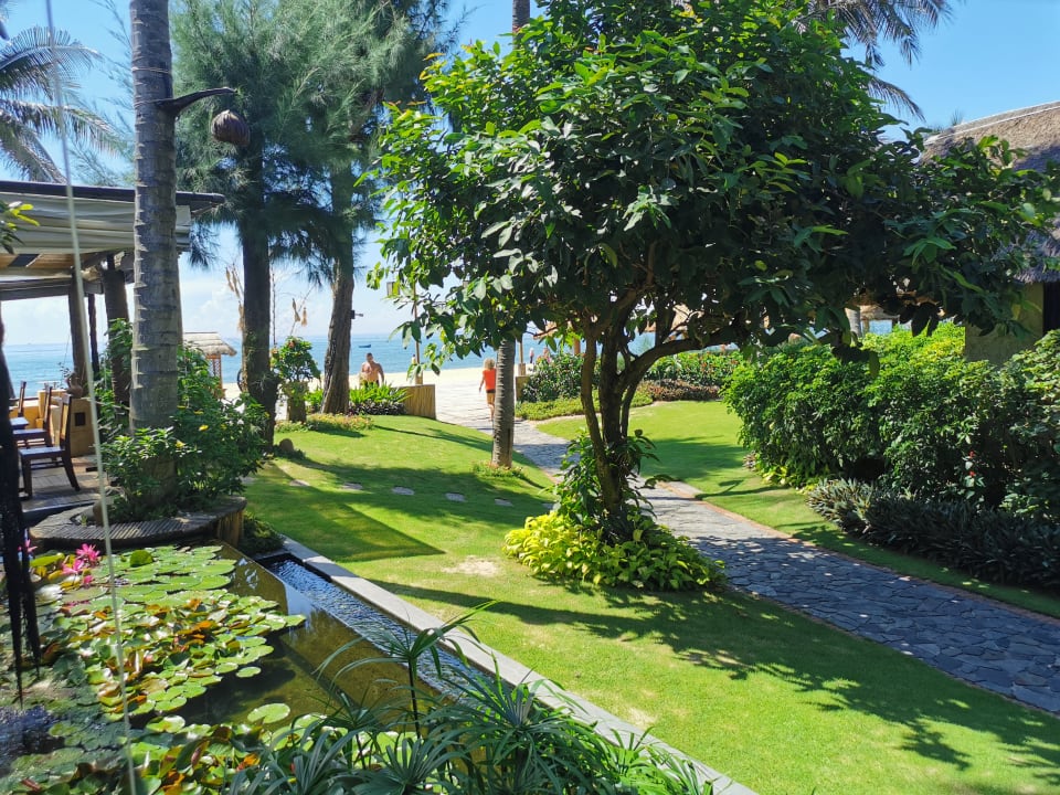 Gartenanlage Bamboo Village Beach Resort & Spa
