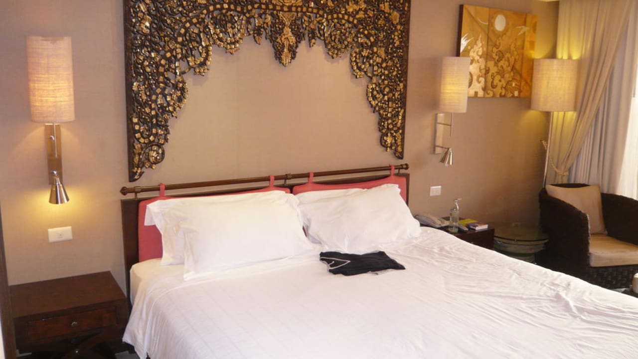 Das große Kingsizebett Garden Cliff Resort & Spa