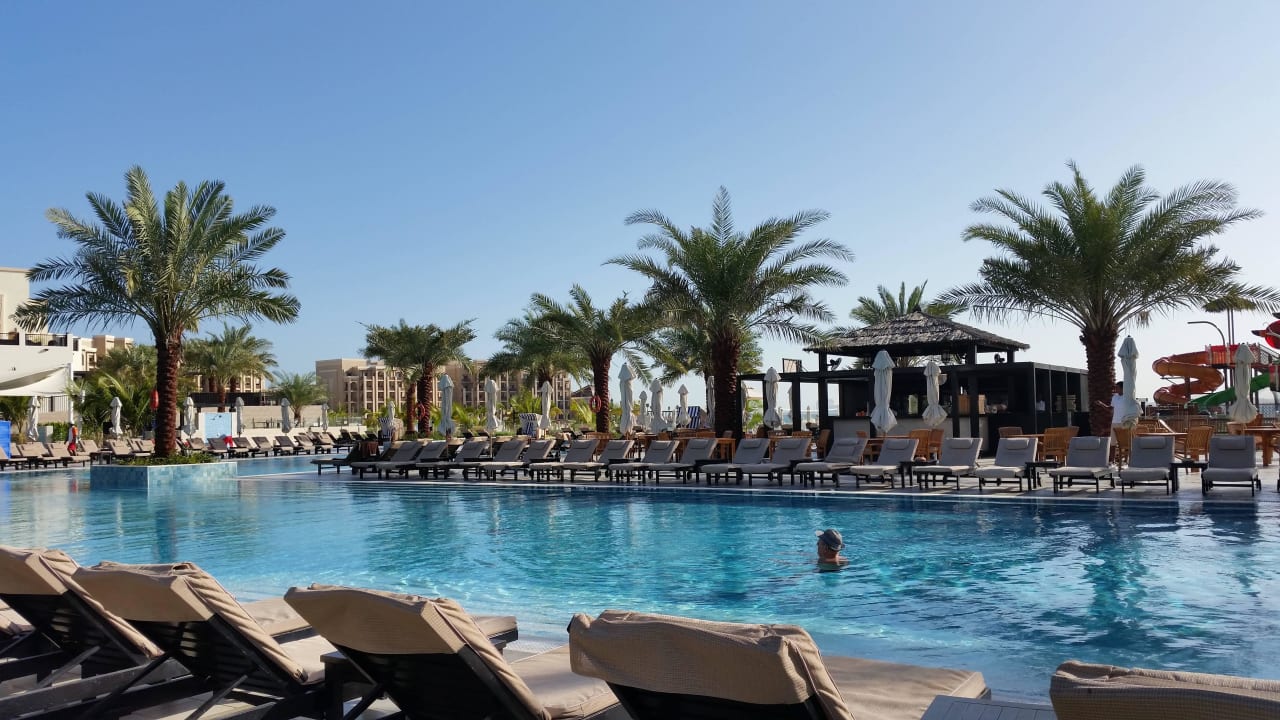 Pool DoubleTree by Hilton Resort & Spa Marjan Island