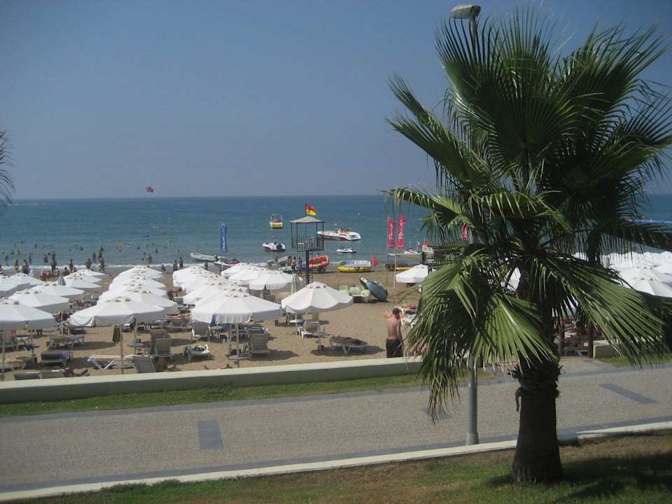 Blick vom Strandhaus zum eigenen Strand Horus Paradise Luxury Resort & Club