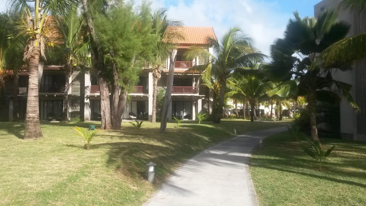Außenansicht Crystals Beach Resort Belle Mare, a member of Radisson Individuals