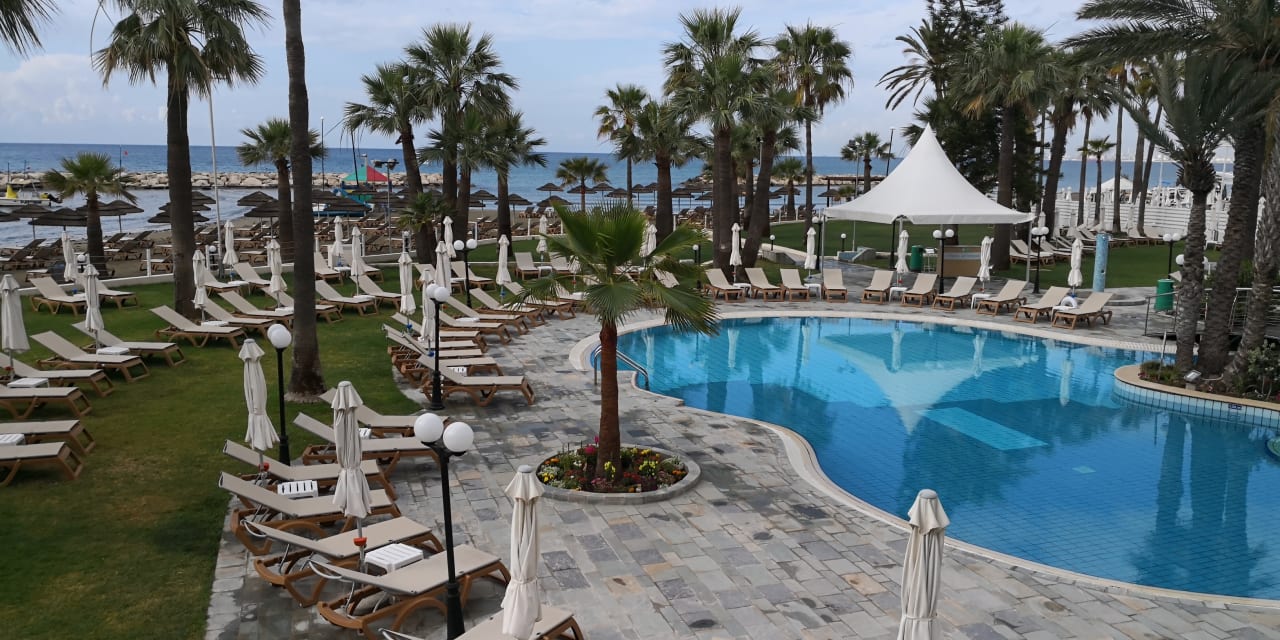 Pool The Golden Bay Beach Hotel