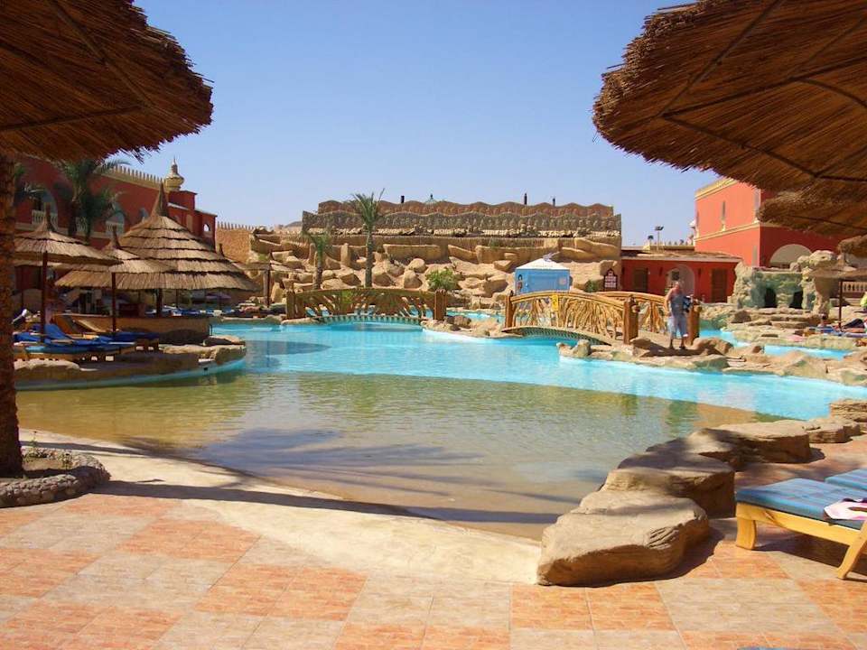 Activpool ist relativ klein Pickalbatros Alf Leila Wa Leila Resort - Neverland Hurghada