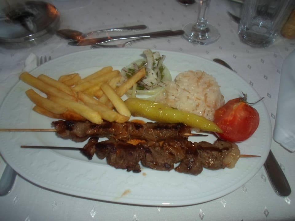 Hauptspeise Osmanischer Abend.Kalbspies Hotel Defne Garden