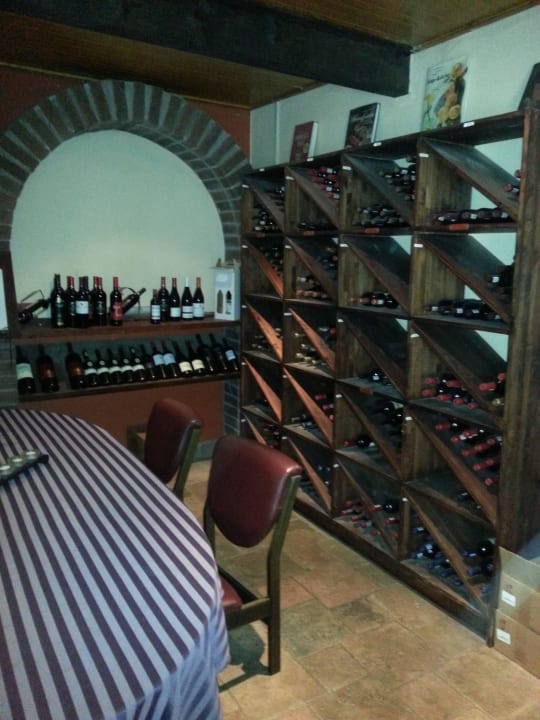 Weinkeller Hotel Sam's Giardino