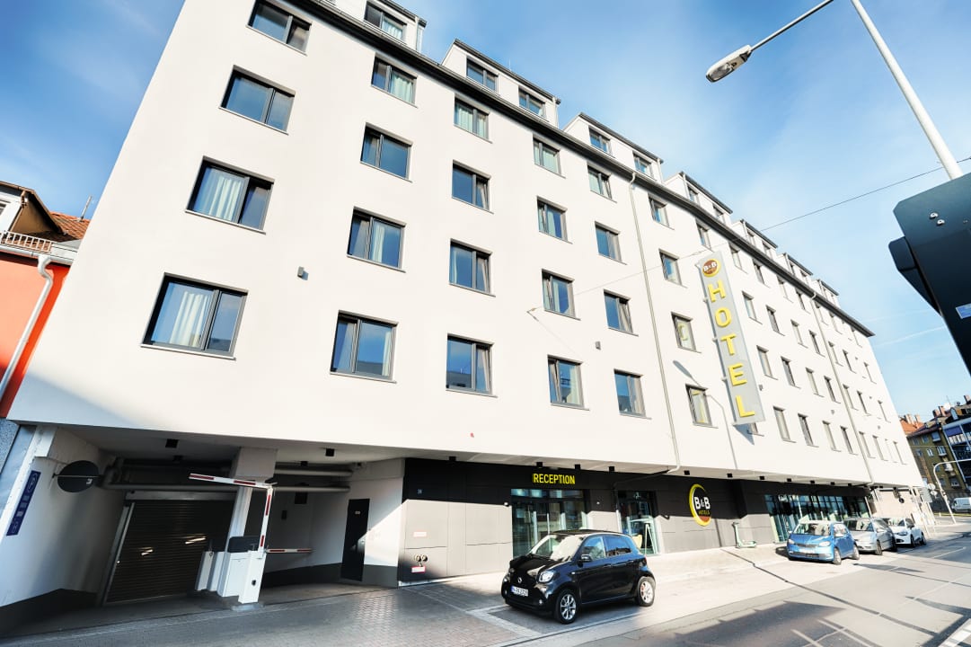 Außenansicht B&B Hotel Nürnberg-Plärrer