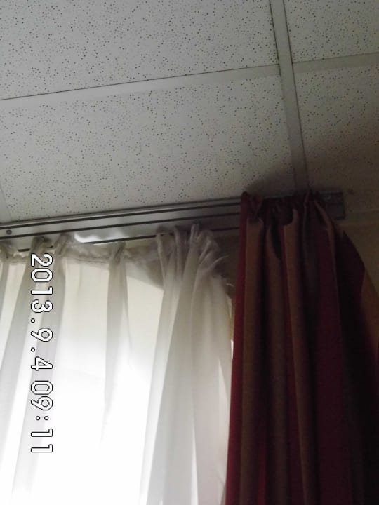 Schmutzige Vorhänge Hotel Polo