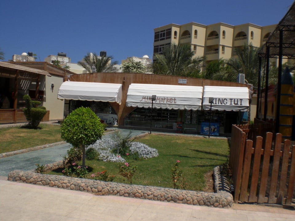 Geschäfte am Pool Le Jardin Aqua Park Resort