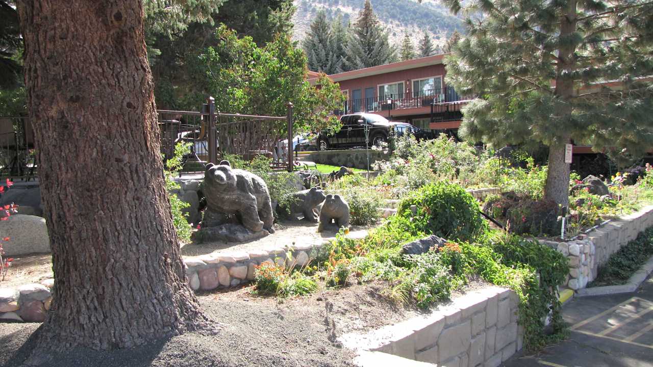 Blick vom unteren Teil in den mittleren Teil Hotel Lake View Lodge