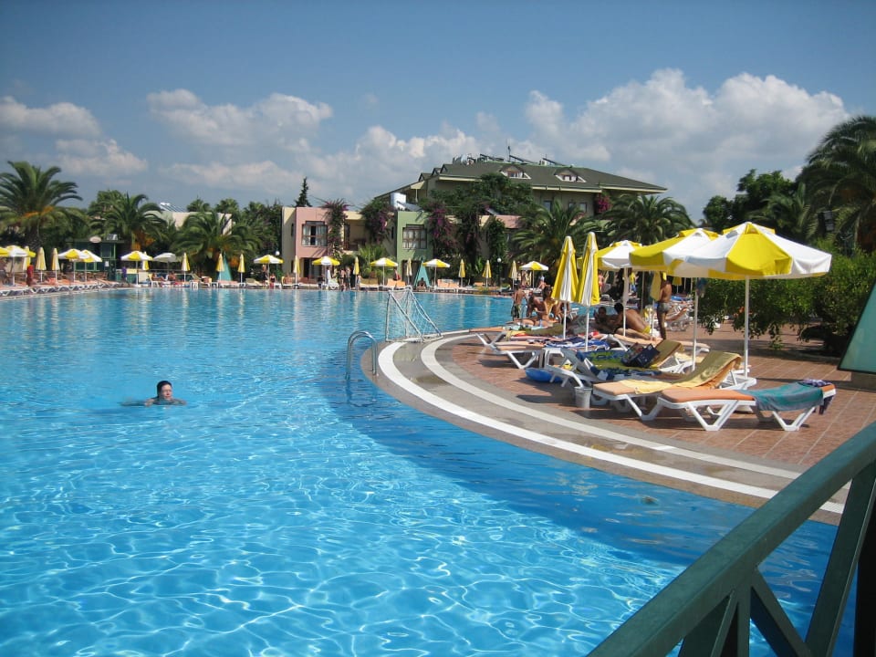 Basen VONRESORT Golden Beach