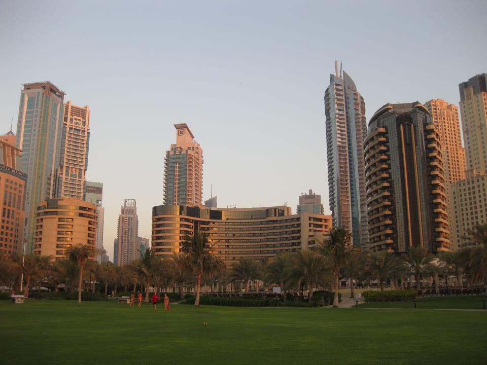 Alle 3 Gebäude des Hotels Le Royal Méridien Beach Resort & Spa Dubai