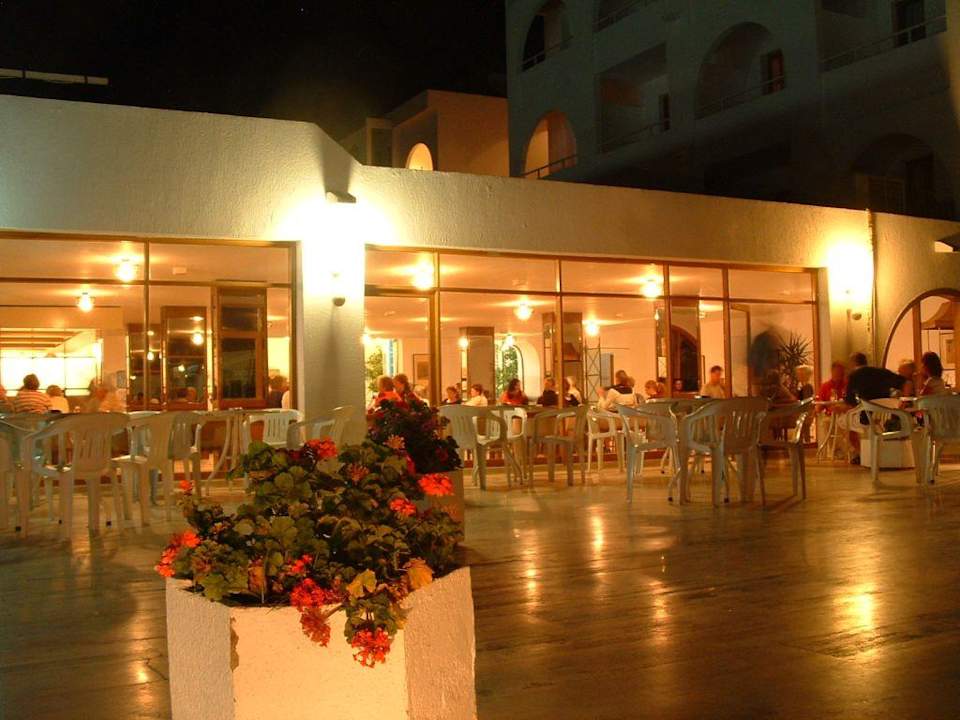 Abendstimmung auf der Hotelterrasse Woxxie Hotel