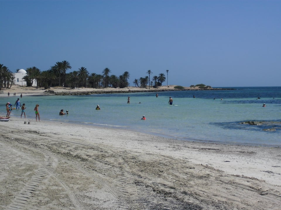 Einen Strandspaziergang weiter wie in der Karibik  Hotel El Mouradi Djerba Menzel